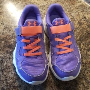 Girls 13 Under Armour purple velcro shoes